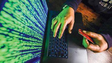 ضوابط جديدة لحماية استمرارية الخدمات المالية من الأعطال والهجمات الإلكترونية ضوابط جديدة لحماية استمرارية الخدمات المالية من الأعطال والهجمات الإلكترونية