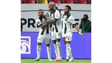 الجزيرة يحسم  ديربي أبوظبي .. والنصر يباغت بيرلو