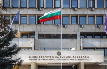 بلغاريا تستدعي سفيرها لدى الإمارات بقضية فساد وتحقيق جار بأنشطة السفارة بلغاريا تستدعي سفيرها لدى الإمارات بقضية فساد وتحقيق جار بأنشطة السفارة