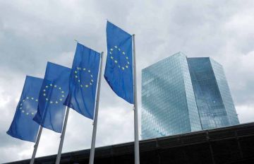 كندا تتجه نحو أوروبا هربا من الهيمنة الاقتصادية الأميركية كندا تتجه نحو أوروبا هربا من الهيمنة الاقتصادية الأميركية