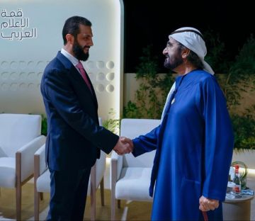 محمد بن راشد يستقبل الشرع في دبي: علاقاتنا مع سوريا محبة وصداقة وأخوة محمد بن راشد يستقبل الشرع في دبي: علاقاتنا مع سوريا محبة وصداقة وأخوة