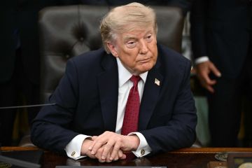 وسائل إعلام أميركية تقاضي ترامب بعد منعه إياها من دخول البيت الأبيض وسائل إعلام أميركية تقاضي ترامب بعد منعه إياها من دخول البيت الأبيض