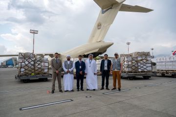 وصول طائرة المساعدات الإنسانية السادسة لمتضرري فيضانات نيبال وصول طائرة المساعدات الإنسانية السادسة لمتضرري فيضانات نيبال