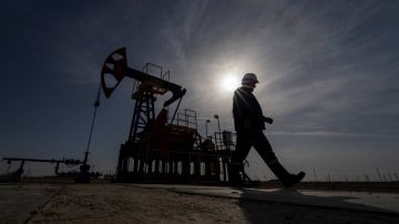 النفط يرتفع أكثر من 1 وسط مخاوف الإمدادات