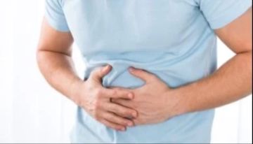 عادات غذائية بسيطة للتغلب على الانتفاخ عادات غذائية بسيطة للتغلب على الانتفاخ