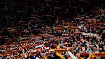 ليفربول يتجرع خسارة مدوية من غلطة سراي التركي