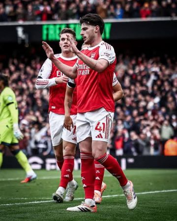 الصدارة مؤقتا.. أرسنال يتغلب على وست هام بهدفين نظيفين