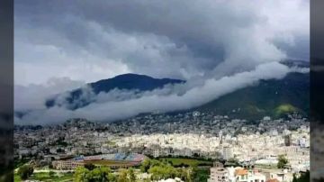 توقعات جوية متباينة لطقس اليمن.. أمطار رعدية وتحذيرات من سيول وانزلاقات صخرية توقعات جوية متباينة لطقس اليمن.. أمطار رعدية وتحذيرات من سيول وانزلاقات صخرية