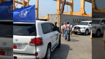 بتهم تصل عقوباتها للإعدام.. الحوثيون يعلنون محاكمة موظفين أمميين بعد غارة إسرائيلية على صنعاء بتهم تصل عقوباتها للإعدام.. الحوثيون يعلنون محاكمة موظفين أمميين بعد غارة إسرائيلية على صنعاء