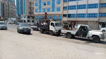 حملة ميدانية لإزالة العشوائيات والمخالفات في كورنيش ساحل أبين بخورمكسر حملة ميدانية لإزالة العشوائيات والمخالفات في كورنيش ساحل أبين بخورمكسر