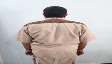 ضبط إمام وخطيب متهم بالابتزاز والاستيلاء على أموال في شبوة ضبط إمام وخطيب متهم بالابتزاز والاستيلاء على أموال في شبوة