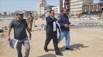 مدير عام المنصورة يدشن مشروع إنشاء متنفس مثلث دوار السفينة بشارع التسعين مدير عام المنصورة يدشن مشروع إنشاء متنفس مثلث دوار السفينة بشارع التسعين