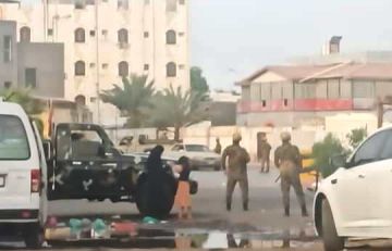 عدن.. الانتقالي يشن حملة اعتقالات وقمع تزامنا مع مظاهرات حقوقية