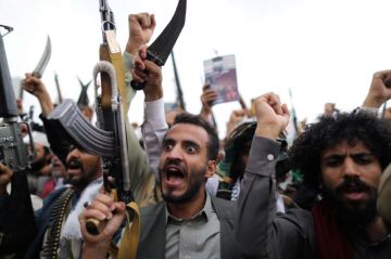 نهاية الحرب في غزة تحشر الحوثي في زاوية تحديات الداخل