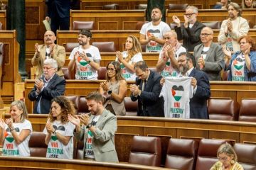 البرلمان الإسباني يقر قانونا يحظر تصدير الأسلحة لـ إسرائيل البرلمان الإسباني يقر قانونا يحظر تصدير الأسلحة لـ إسرائيل