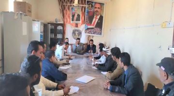 فريق التوجيه الرئاسي يطلع على العمل الإداري في تنفيذية انتقالي الحصين فريق التوجيه الرئاسي يطلع على العمل الإداري في تنفيذية انتقالي الحصين