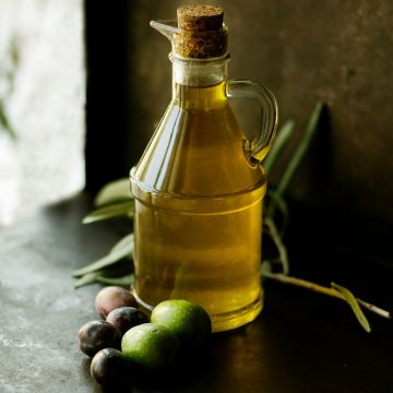هؤلاء الممنوعون من زيت الزيتون .. اكتشفهم هؤلاء الممنوعون من زيت الزيتون .. اكتشفهم