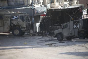 العدو الإسرائيلي يعتقل 6 مواطنين فلسطينيين في نابلس وطولكرم