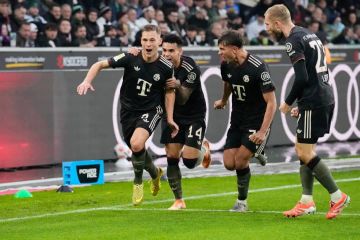 بايرن ميونخ يواصل انتصاراته في الدوري الألماني بايرن ميونخ يواصل انتصاراته في الدوري الألماني