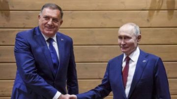 ترامب يرفع العقوبات عن زعيم صربيا ميلوراد دوديك ترامب يرفع العقوبات عن زعيم صربيا ميلوراد دوديك