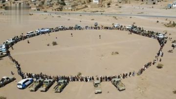 لقاء موسع لقبائل المطمة في الجوف تأكيدا على استمرار النفير والوفاء لدماء الشهداء لقاء موسع لقبائل المطمة في الجوف تأكيدا على استمرار النفير والوفاء لدماء الشهداء