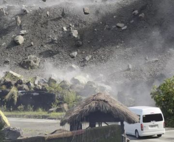 زلزال قوي يضرب الفلبين وتحذيرات من تسونامي وشيك زلزال قوي يضرب الفلبين وتحذيرات من تسونامي وشيك