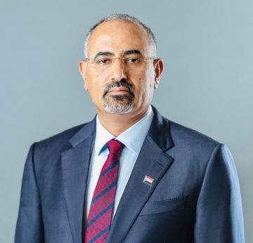 الرئيس الزبيدي يعزي في وفاة المناضل الأكتوبري عبدالرب طاهر الخيلي الرئيس الزبيدي يعزي في وفاة المناضل الأكتوبري عبدالرب طاهر الخيلي