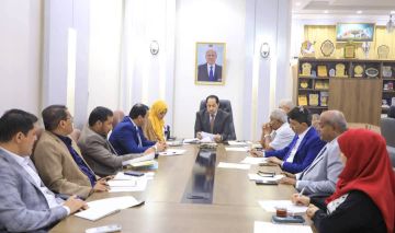 البكري يترأس اجتماعا لتقييم خطة المئة يوم ويكشف عن معوقات في الأداء بوزارة الشباب والرياضة. البكري يترأس اجتماعا لتقييم خطة المئة يوم ويكشف عن معوقات في الأداء بوزارة الشباب والرياضة.