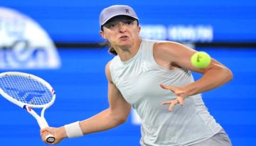 شفيونتيك إلى ثالث أدوار بطولة ووهان للتنس بفوزها على بوزكوفا