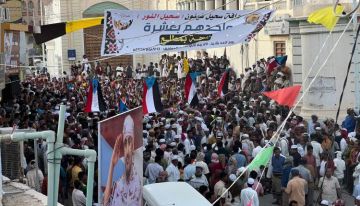 صور - فعالية الريحة التراثية بسيئون حضرموت تتحول إلى فعالية حاشدة ترفع أعلام وصور قادة الجنوب