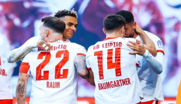 لايبزيغ ينتزع وصافة الدوري الألماني مؤقتاً قبل الكلاسيكو لايبزيغ ينتزع وصافة الدوري الألماني مؤقتاً قبل الكلاسيكو