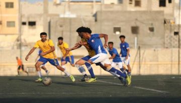 الشعلة يهزم النصر بثلاثية ويصعد إلى وصافة دوري عدن الممتاز3 الشعلة يهزم النصر بثلاثية ويصعد إلى وصافة دوري عدن الممتاز3