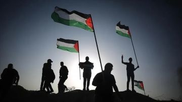 بيان مشترك للفصائل الفلسطينية في القاهرة يقر تسليم إدارة قطاع غزة وإعادة الإعمار لهذه الجهة بيان مشترك للفصائل الفلسطينية في القاهرة يقر تسليم إدارة قطاع غزة وإعادة الإعمار لهذه الجهة