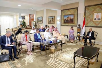 اتفاق خماسي بإخراج أعضائه ونقل صلاحياته تجميد الرئاسي رسميا