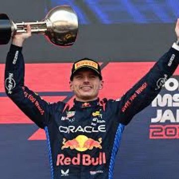 فرض غرامة على فريق رد بول قدرها 50 ألف يورو مع تعليق نصفها فرض غرامة على فريق رد بول قدرها 50 ألف يورو مع تعليق نصفها