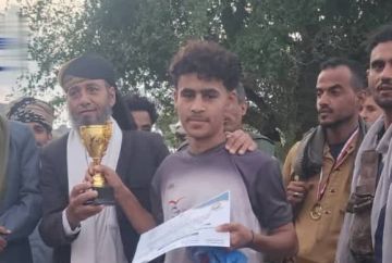 القلعة يتوج بلقب دوري نجوم الحوبان للناشئين في تعز القلعة يتوج بلقب دوري نجوم الحوبان للناشئين في تعز