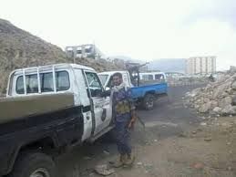 اشتباكات عنيفة بين قوات أمنية ومطلوبين في جبل حبشي غرب تعز اشتباكات عنيفة بين قوات أمنية ومطلوبين في جبل حبشي غرب تعز