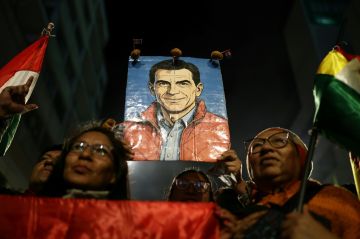 رئيس بوليفيا الجديد يواجه أسوأ أزمة اقتصادية منذ عقود رئيس بوليفيا الجديد يواجه أسوأ أزمة اقتصادية منذ عقود