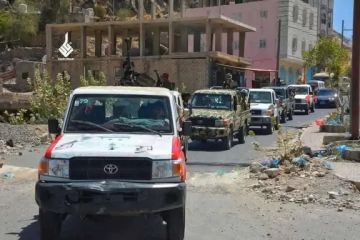 الإفراج عن الصحفي أسامة كربوش بعد احتجازه أثناء تغطية حملة إزالة العشوائيات في تعز الإفراج عن الصحفي أسامة كربوش بعد احتجازه أثناء تغطية حملة إزالة العشوائيات في تعز