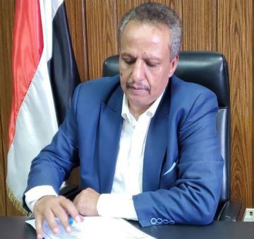 القائم بأعمال رئيس مكافحة الفساد يعزي قائد الثورة والرئيس المشاط باستشهاد الغماري القائم بأعمال رئيس مكافحة الفساد يعزي قائد الثورة والرئيس المشاط باستشهاد الغماري