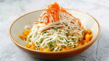 طريقة تحضير سلطة كاني اليابانية.. نكهة آسيوية منعشة في دقائق طريقة تحضير سلطة كاني اليابانية.. نكهة آسيوية منعشة في دقائق