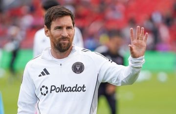 ليونيل ميسي يجدد عقده مع إنتر ميامي حتى 2028