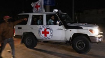 إسرائيل تعلن تسلم الصليب الأحمر جثة رهينة من غزة إسرائيل تعلن تسلم الصليب الأحمر جثة رهينة من غزة