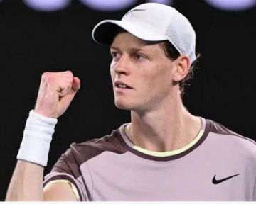 موعد مباراة كارلوس ألكاراز ويانيك سينر في نهائي كأس موسم الرياض 2025 موعد مباراة كارلوس ألكاراز ويانيك سينر في نهائي كأس موسم الرياض 2025