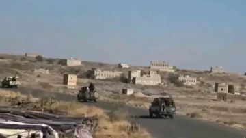 الجبايات تشعل الصراع بين قيادات مليشيا الحوثي في رداع.. واندلاع اشتباكات عنيفة