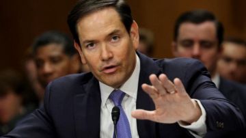 روبيو يصف الرئيس الكولومبي بـالمجنون