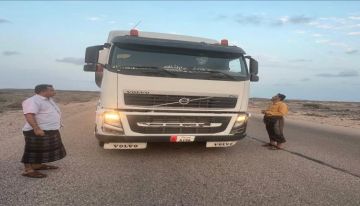 عاجل الإفراج عن ناقلات النفط الخاصة بكهرباء عدن بجهود وساطة في أبين عاجل الإفراج عن ناقلات النفط الخاصة بكهرباء عدن بجهود وساطة في أبين