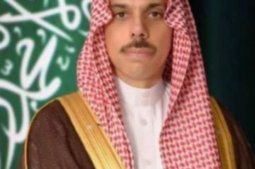 وزير الخارجية السعودي يبحث مع نظيره الماليزي العلاقات الثنائية