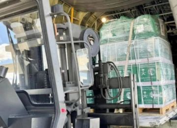 السعودية: وصول الطائرة الـ68 لإغاثة الشعب الفلسطيني في غزة السعودية: وصول الطائرة الـ68 لإغاثة الشعب الفلسطيني في غزة