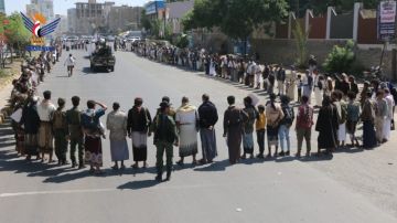 تعز.. وقفات في مقبنة وصالة والتعزية وفاء للشهداء وتأكيدا على استمرار النفير